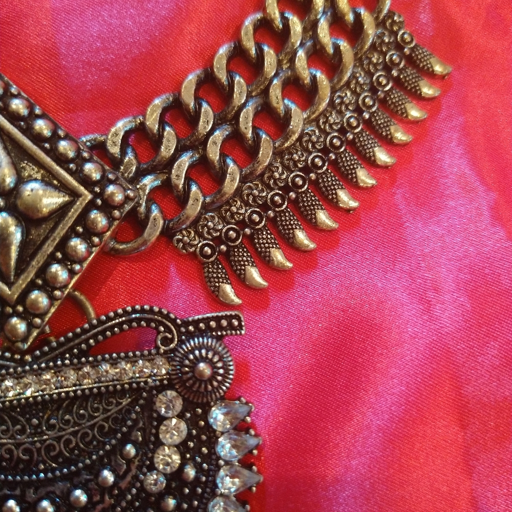 Sugarfix Silvertone Rhinestone Statement Necklace - image 3